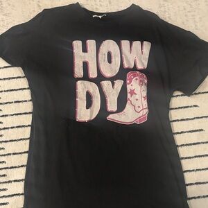Black 'Howdy' Graphic T-Shirt
